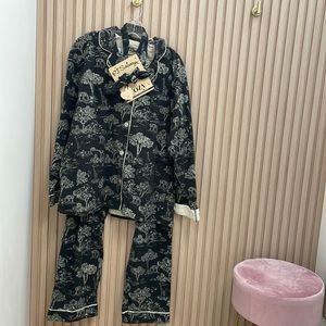 A beautiful P.J. Salvage flannel set with a detailed safari pattern.